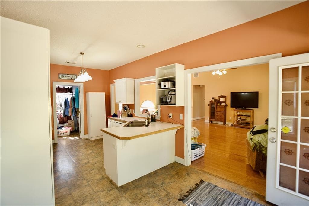 6 bedroom, 3 bathroom, 2,874 sq ft single family residence for sale at 8710 Wolf Creek Drive, Winston, GA 30187 — photo 8