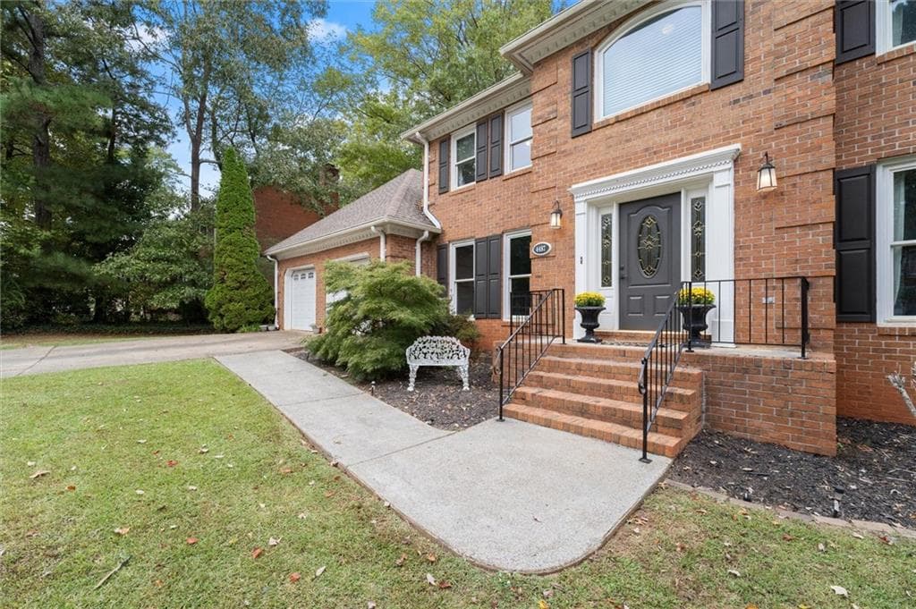 5 bedroom, 4 bathroom, 3,770 sq ft single family residence for sale at 4487 Quarter Horse Drive, Roswell, GA 30075 — photo 2