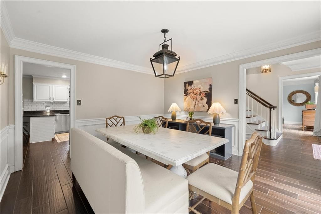 5 bedroom, 4 bathroom, 3,770 sq ft single family residence for sale at 4487 Quarter Horse Drive, Roswell, GA 30075 — photo 6