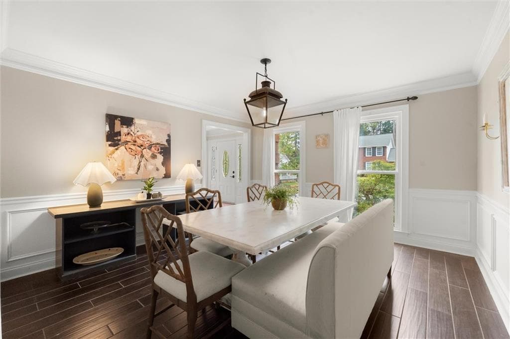 5 bedroom, 4 bathroom, 3,770 sq ft single family residence for sale at 4487 Quarter Horse Drive, Roswell, GA 30075 — photo 7