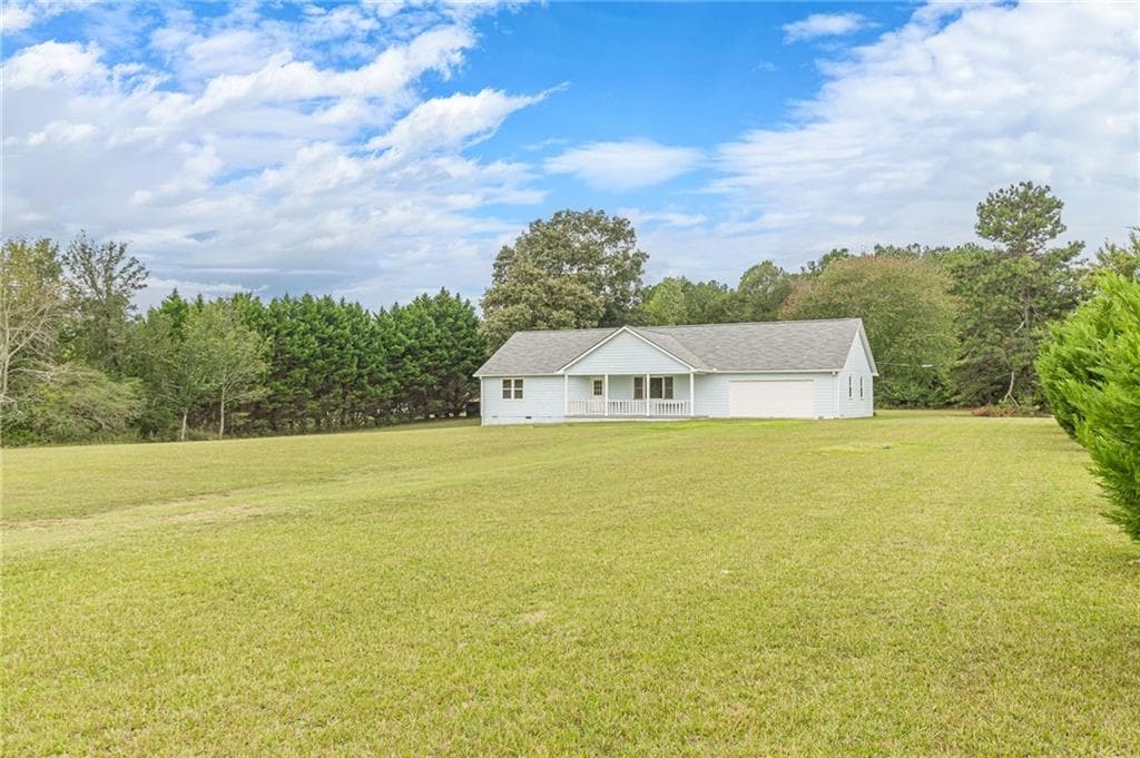 3 bedroom, 2 bathroom, 1,728 sq ft single family residence under contract at 1701 Beeks Road, Williamson, GA 30292