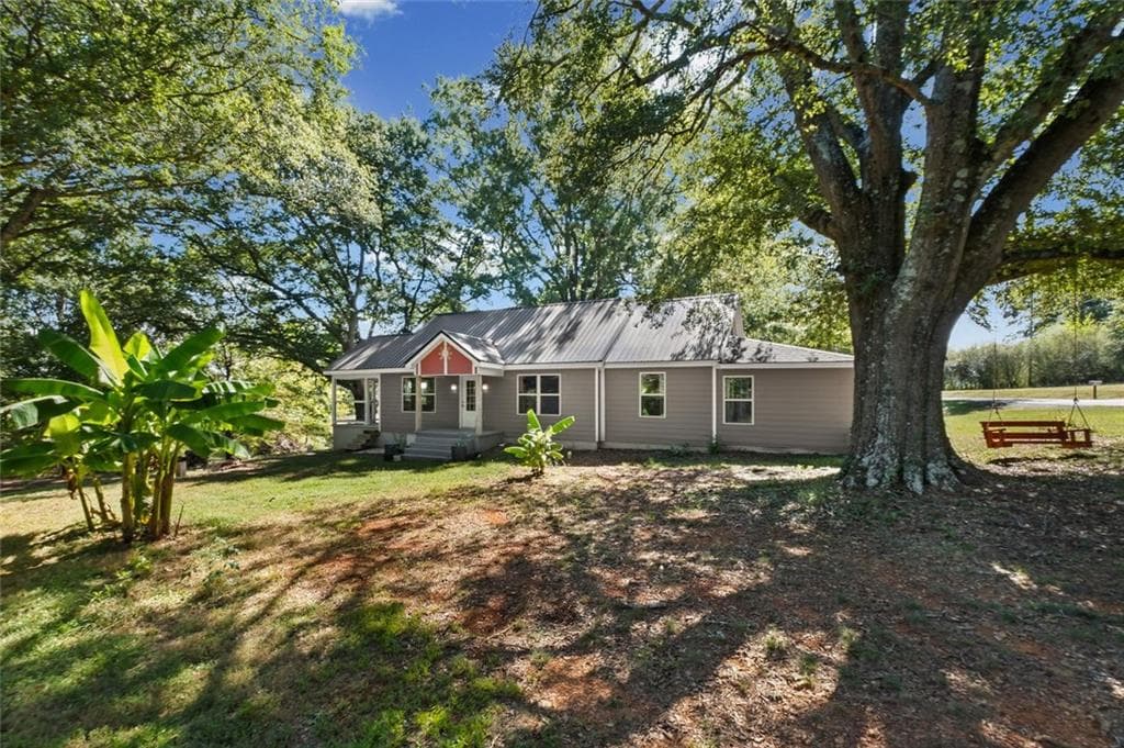 7 bedroom, 4 bathroom, 1,882 sq ft single family residence for sale at 210 Shaw Road SW, Adairsville, GA 30103 — photo 4