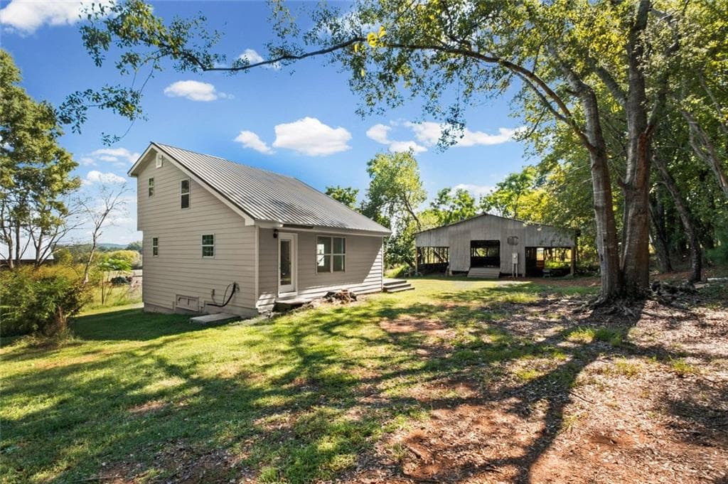 7 bedroom, 4 bathroom, 1,882 sq ft single family residence for sale at 210 Shaw Road SW, Adairsville, GA 30103 — photo 6