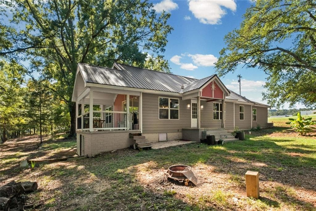 7 bedroom, 4 bathroom, 1,882 sq ft single family residence for sale at 210 Shaw Road SW, Adairsville, GA 30103 — photo 8