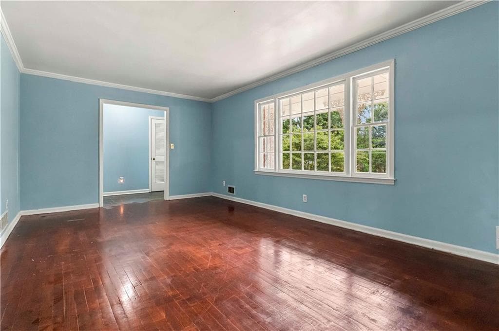 4 bedroom, 3 bathroom, 2,228 sq ft single family residence for sale at 4258 Executive Drive, Stone Mountain, GA 30083 — photo 6