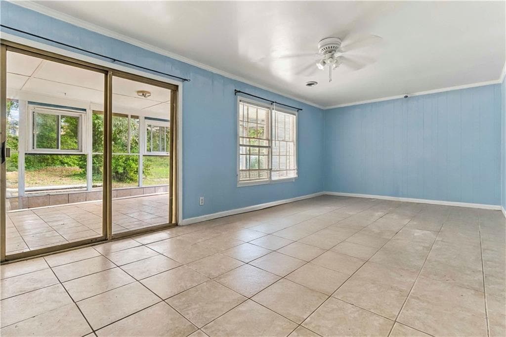 4 bedroom, 3 bathroom, 2,228 sq ft single family residence for sale at 4258 Executive Drive, Stone Mountain, GA 30083 — photo 9