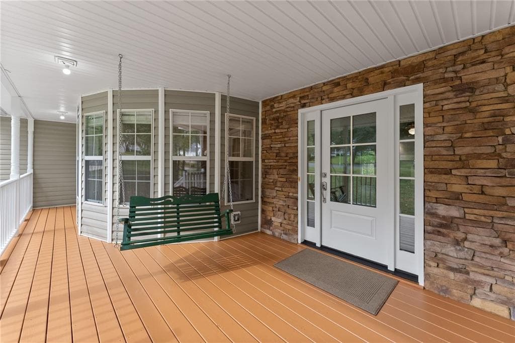 4 bedroom, 3 bathroom, 3,860 sq ft single family residence for sale at 7435 Ivy Grove Street, Cumming, GA 30040 — photo 8