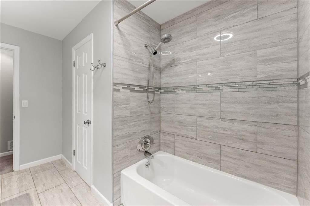 3 bedroom, 2 bathroom, 1,657 sq ft single family residence for sale at 6804 Union Hil Road, Canton, GA 30115 — photo 5