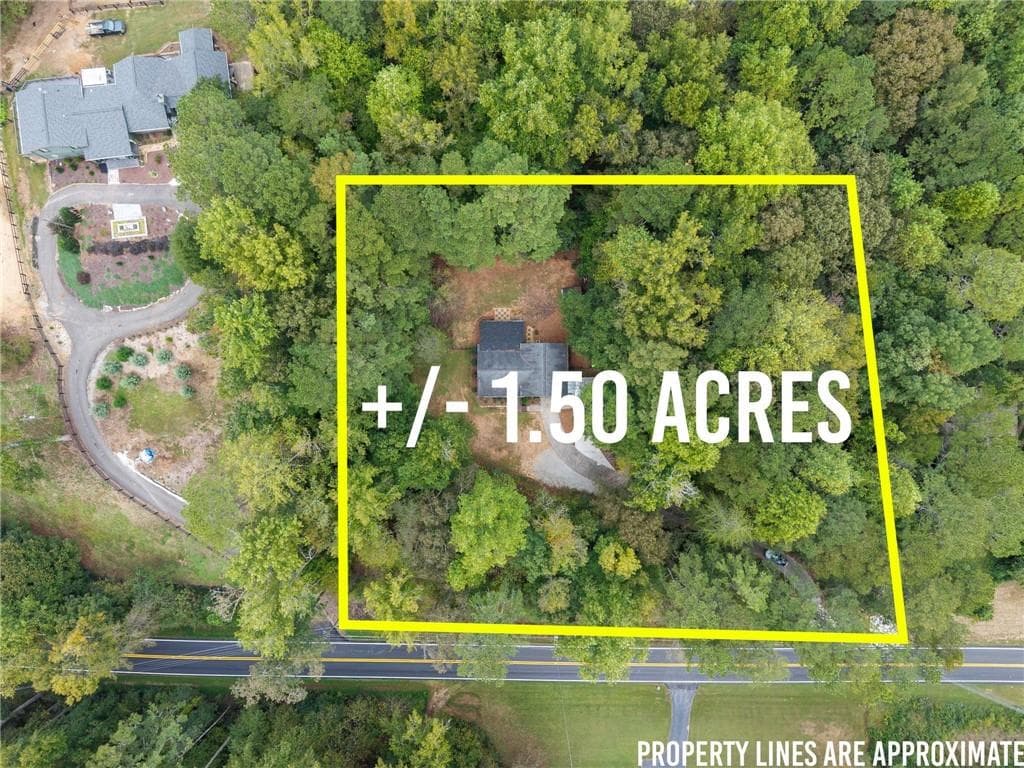 3 bedroom, 2 bathroom, 1,657 sq ft single family residence for sale at 6804 Union Hil Road, Canton, GA 30115 — photo 9
