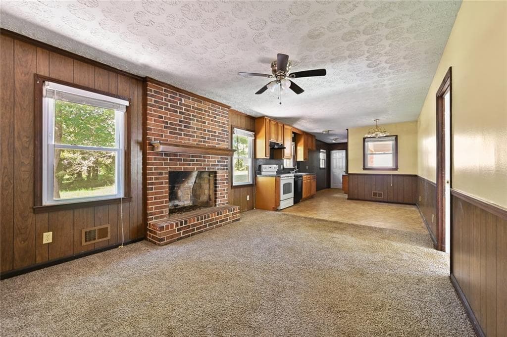 3 bedroom, 2 bathroom, 1,395 sq ft single family residence for sale at 3354 Cheoah Drive, Douglasville, GA 30135 — photo 9