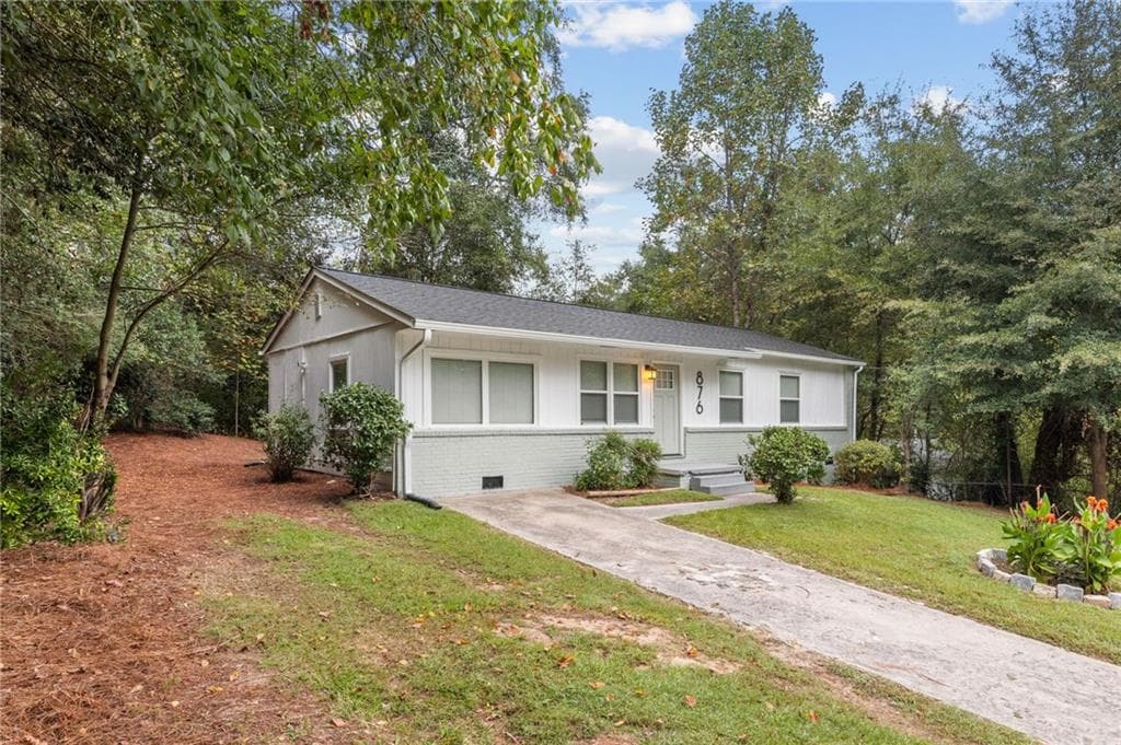 4 bedroom, 3 bathroom, 1,095 sq ft single family residence for sale at 876 Bolton Place, Atlanta, GA 30331 — photo 2