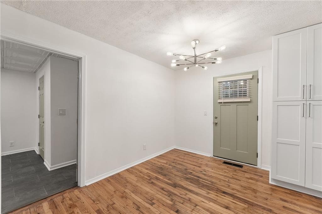 4 bedroom, 3 bathroom, 1,095 sq ft single family residence for sale at 876 Bolton Place, Atlanta, GA 30331 — photo 8