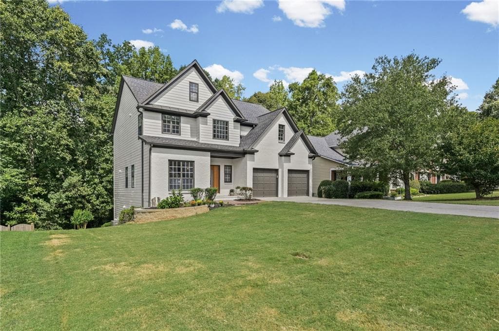 5 bedroom, 4 bathroom, 2,742 sq ft single family residence for sale at 625 Kingsport Drive, Roswell, GA 30076 — photo 3