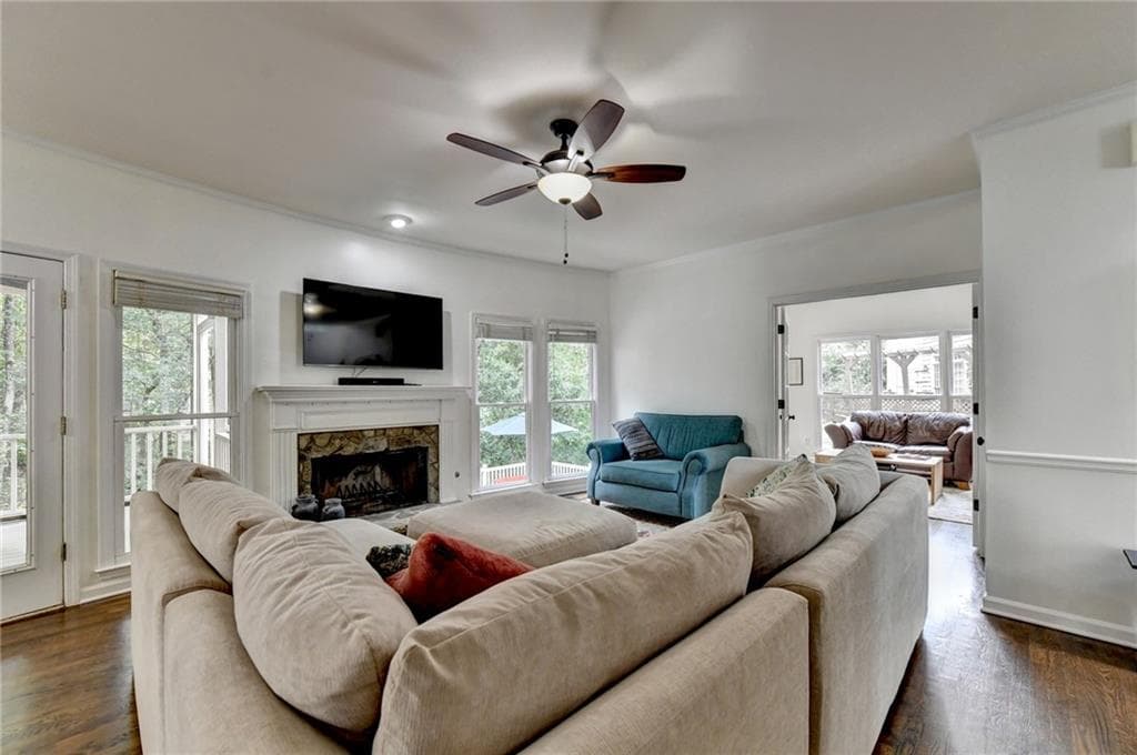 6 bedroom, 5 bathroom, 4,264 sq ft single family residence for sale at 4410 Landover Way, Suwanee, GA 30024 — photo 3
