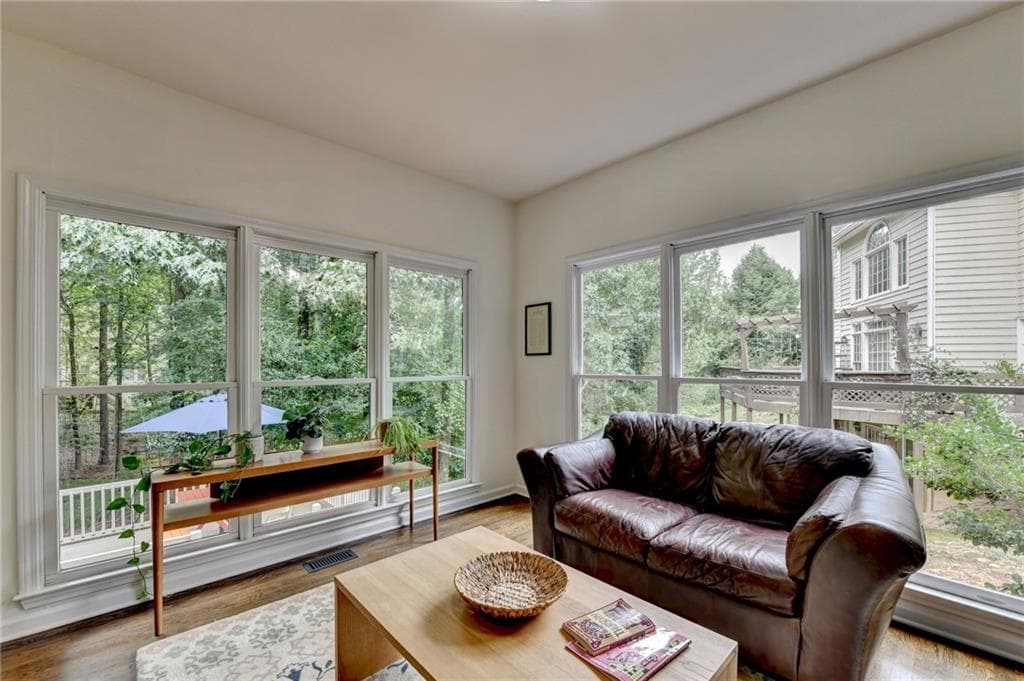6 bedroom, 5 bathroom, 4,264 sq ft single family residence for sale at 4410 Landover Way, Suwanee, GA 30024 — photo 4