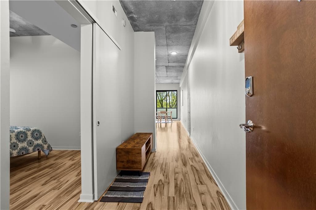 1 bedroom, 1 bathroom, 912 sq ft condominium for rent at 335 W Ponce De Leon Avenue 408, Decatur, GA 30030 for $2,000 a month — photo 4