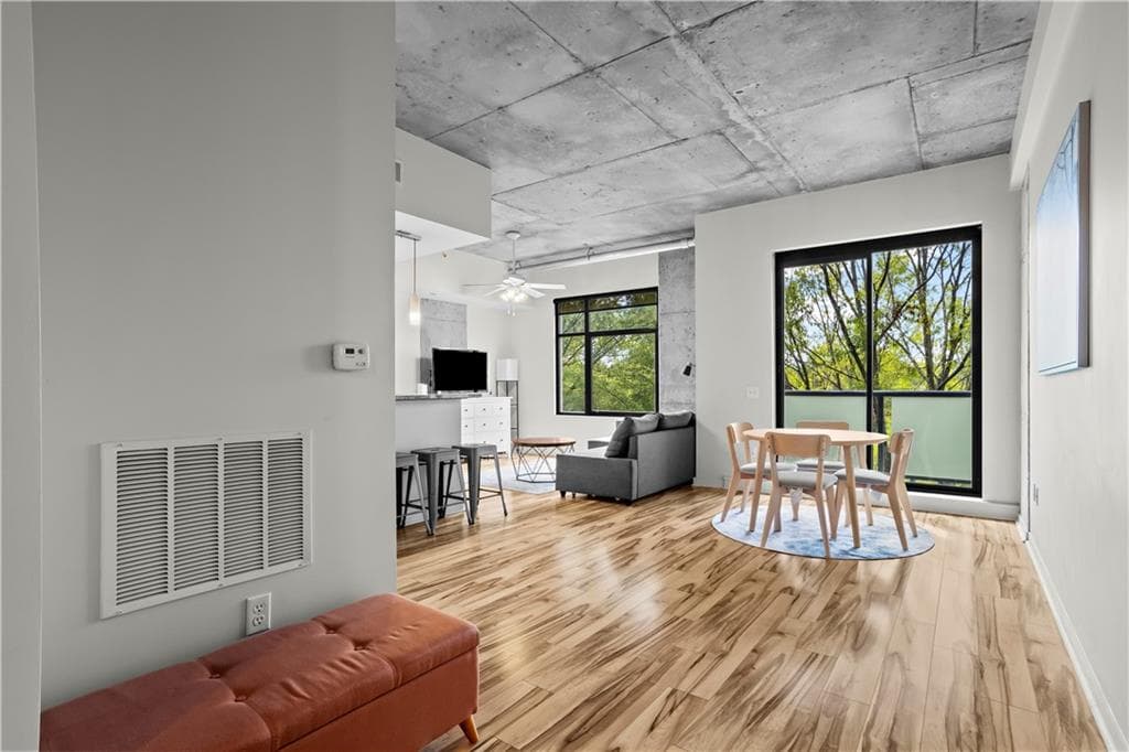 1 bedroom, 1 bathroom, 912 sq ft condominium for rent at 335 W Ponce De Leon Avenue 408, Decatur, GA 30030 for $2,000 a month — photo 5