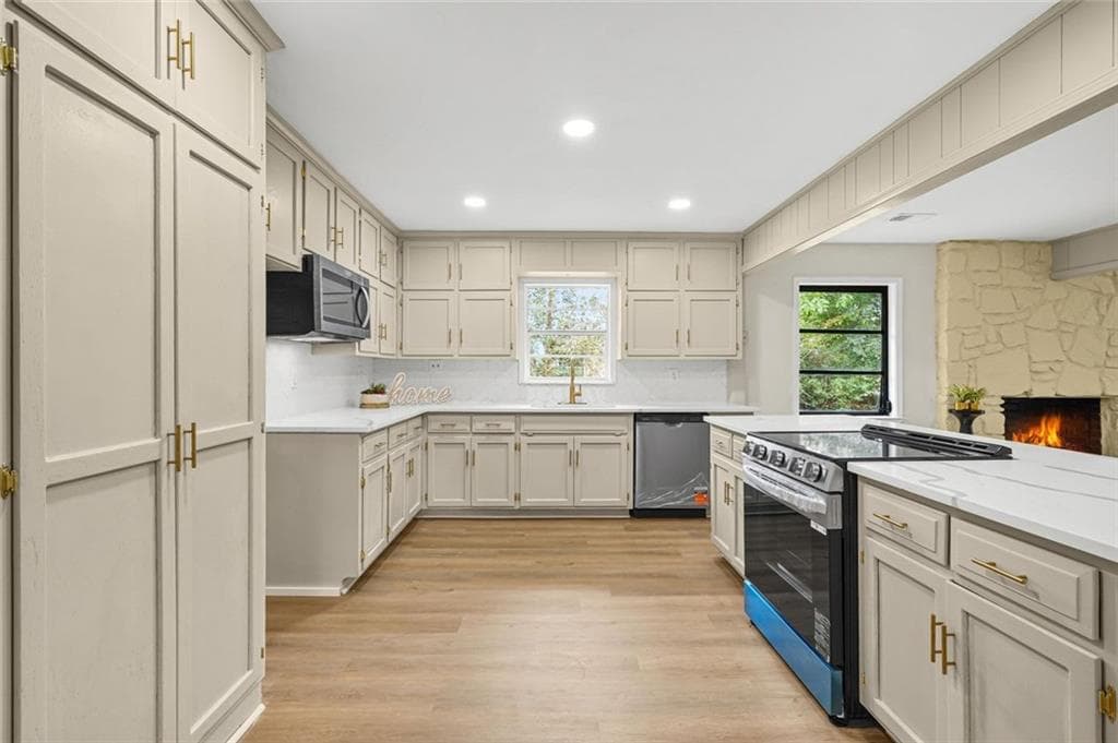 3 bedroom, 2 bathroom, 1,373 sq ft single family residence for sale at 2521 Fairview Road, Covington, GA 30016 — photo 8