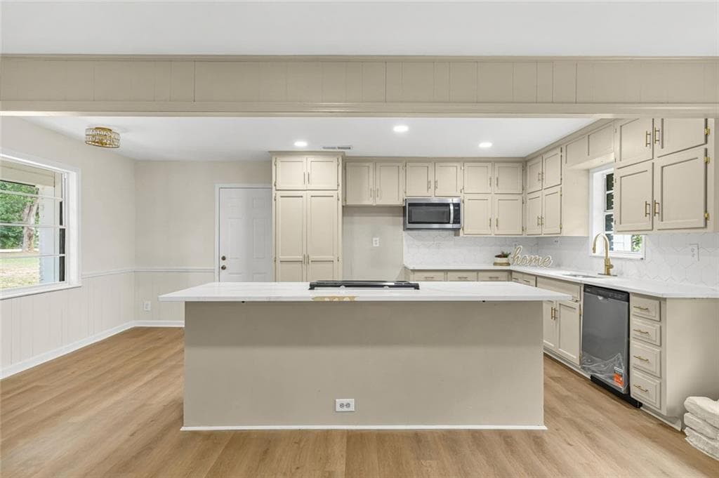 3 bedroom, 2 bathroom, 1,373 sq ft single family residence for sale at 2521 Fairview Road, Covington, GA 30016 — photo 9