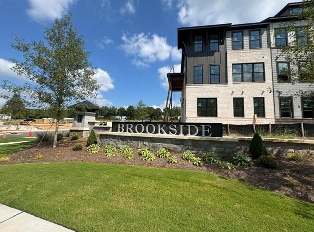 2 bedroom, 2 bathroom, 1,213 sq ft condominium for sale at 546 Belvedere Drive 20, Alpharetta, GA 30022 — photo 8
