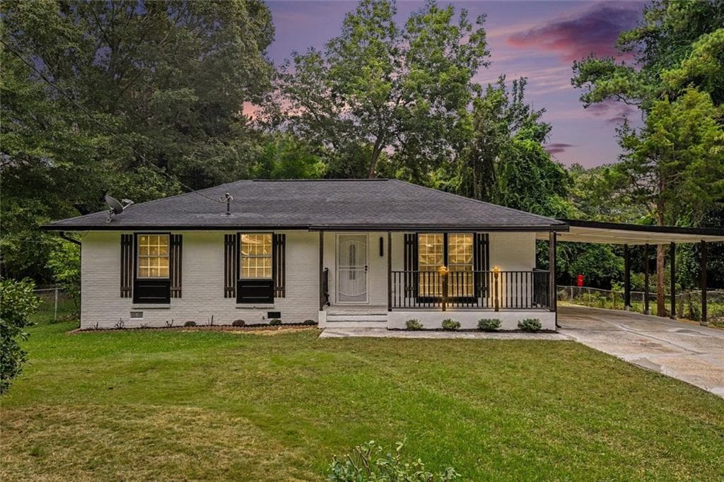 3 bedroom, 2 bathroom, 1,050 sq ft single family residence for sale at 2676 Beacon Drive, Atlanta, GA 30349 — photo 2