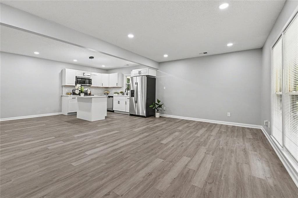 3 bedroom, 2 bathroom, 1,050 sq ft single family residence for sale at 2676 Beacon Drive, Atlanta, GA 30349 — photo 3