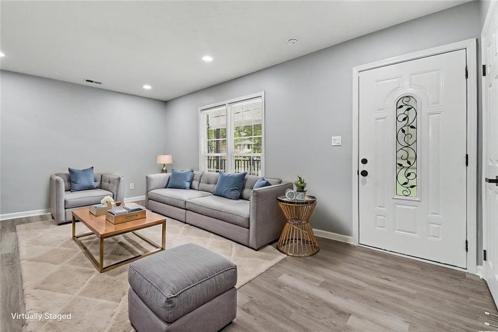 3 bedroom, 2 bathroom, 1,050 sq ft single family residence for sale at 2676 Beacon Drive, Atlanta, GA 30349 — photo 4