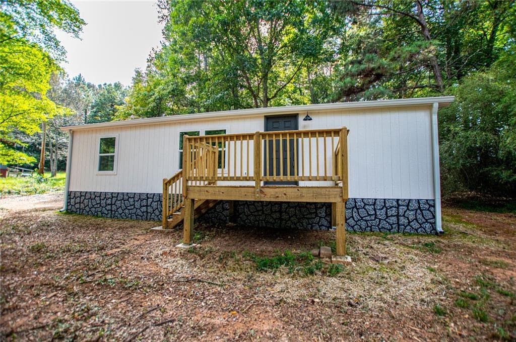 3 bedroom, 2 bathroom, 1,056 sq ft single family residence for sale at 77 Rock Springs Lake Drive, Carrollton, GA 30116 — photo 3