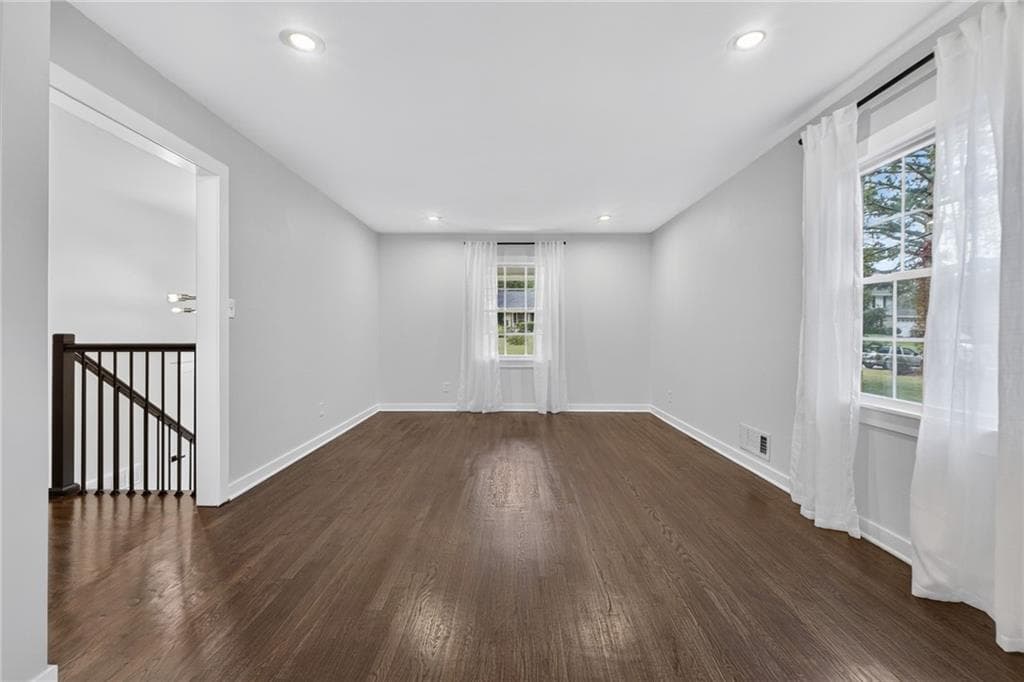 4 bedroom, 3 bathroom, 2,226 sq ft single family residence for sale at 2131 Chevy Chase Lane, Decatur, GA 30032 — photo 7