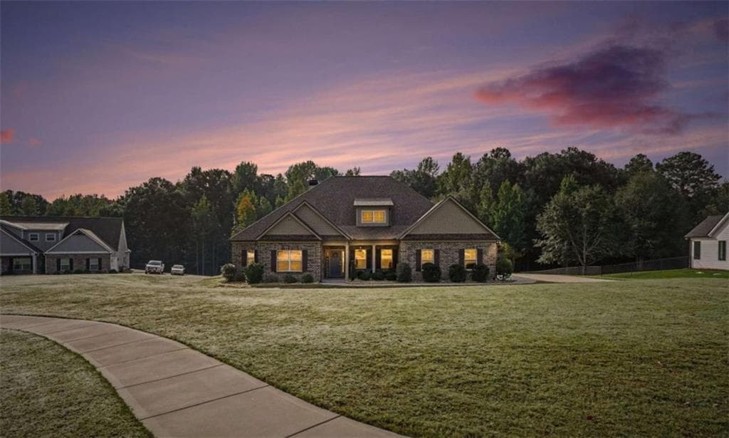 4 bedroom, 4 bathroom, 2,758 sq ft single family residence for sale at 1135 Birchwood Drive, Griffin, GA 30224 — photo 3