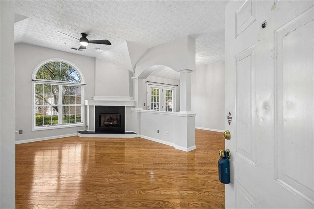 2 bedroom, 2 bathroom, 1,178 sq ft condominium for sale at 4331 Orchard Park Court 4331, Stone Mountain, GA 30083 — photo 3