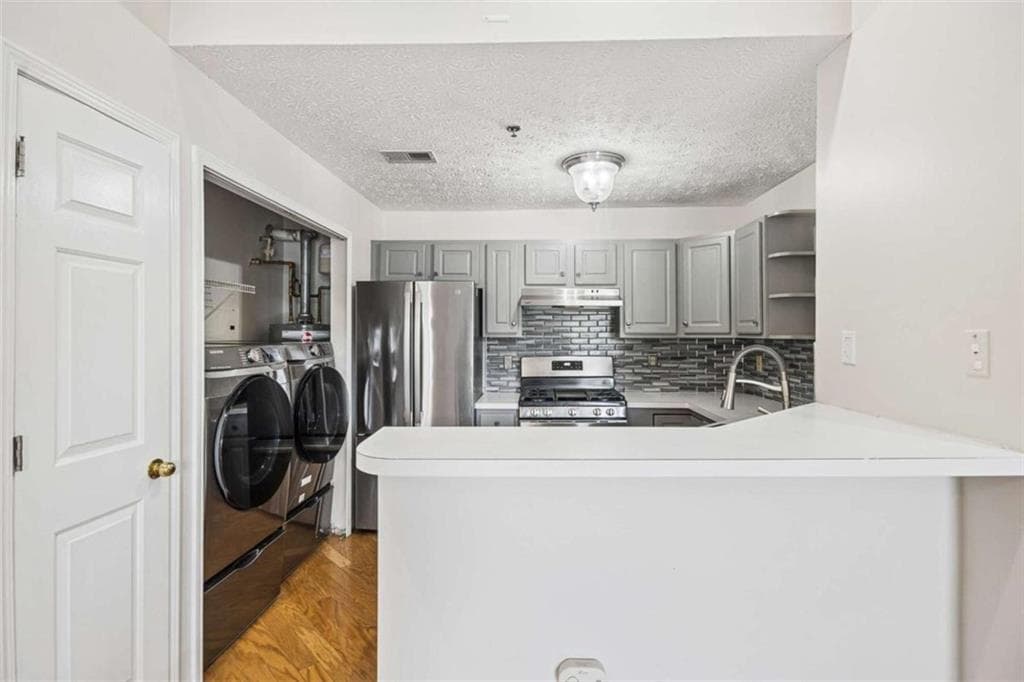 2 bedroom, 2 bathroom, 1,178 sq ft condominium for sale at 4331 Orchard Park Court 4331, Stone Mountain, GA 30083 — photo 4