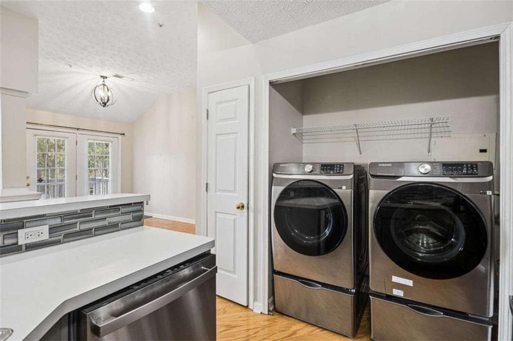 2 bedroom, 2 bathroom, 1,178 sq ft condominium for sale at 4331 Orchard Park Court 4331, Stone Mountain, GA 30083 — photo 7