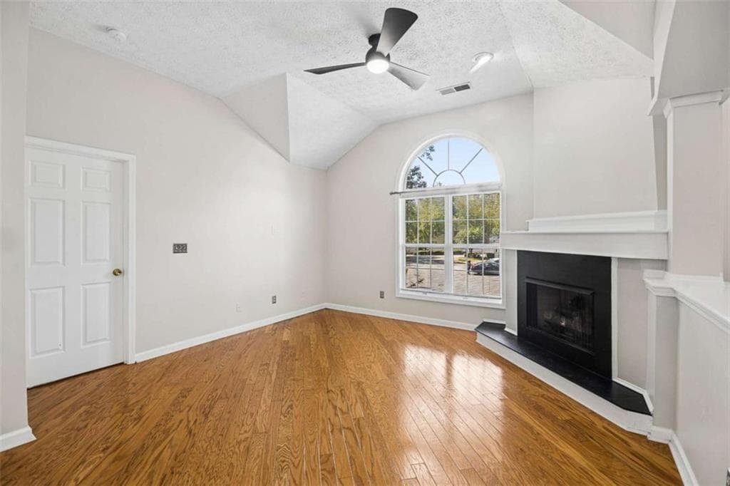 2 bedroom, 2 bathroom, 1,178 sq ft condominium for sale at 4331 Orchard Park Court 4331, Stone Mountain, GA 30083 — photo 9
