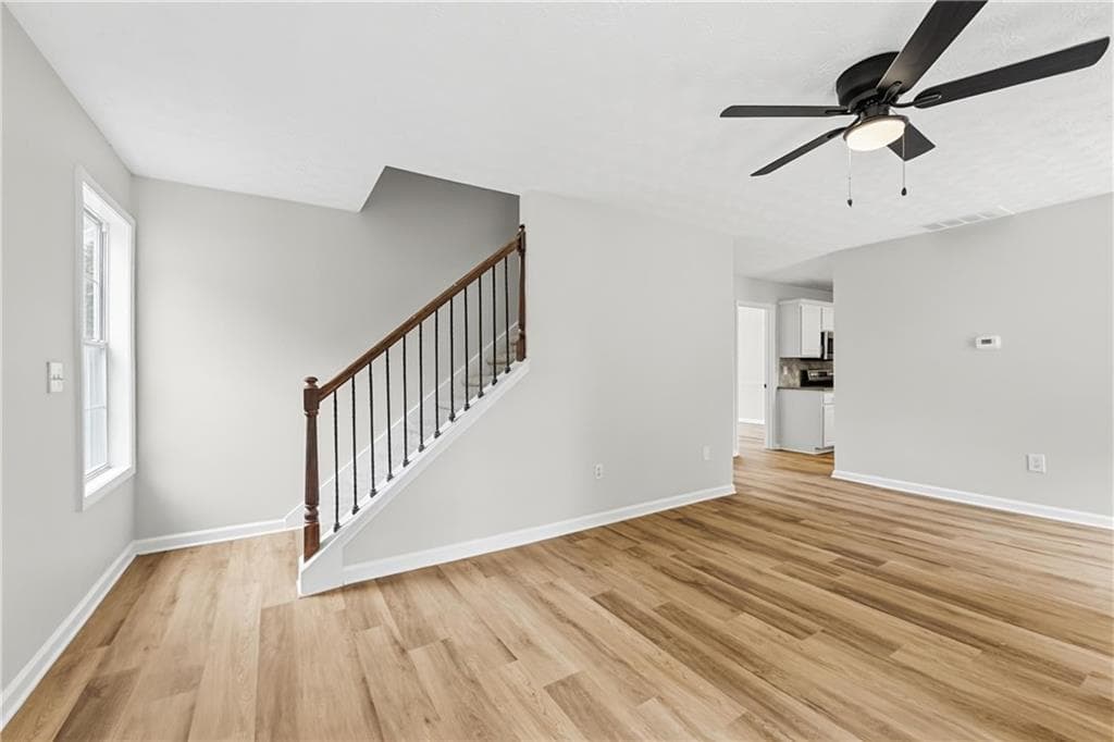 4 bedroom, 3 bathroom, 2,694 sq ft single family residence for sale at 175 Championship Court, Fayetteville, GA 30215 — photo 2