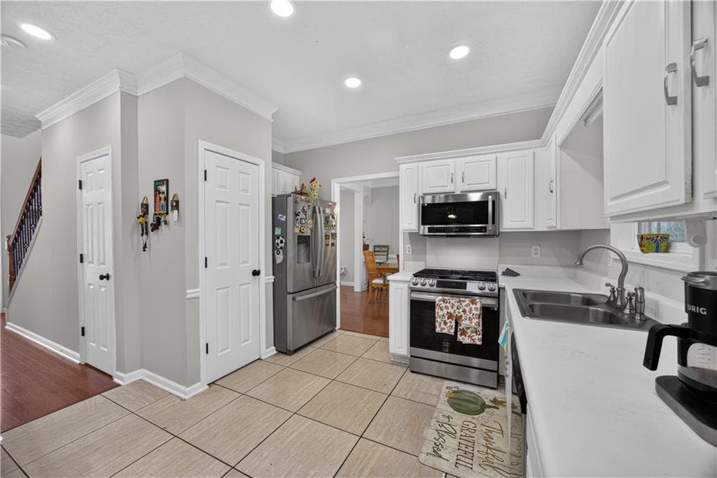 4 bedroom, 3 bathroom, 2,345 sq ft single family residence for sale at 455 Cotton Gin Lane, Lawrenceville, GA 30045 — photo 7