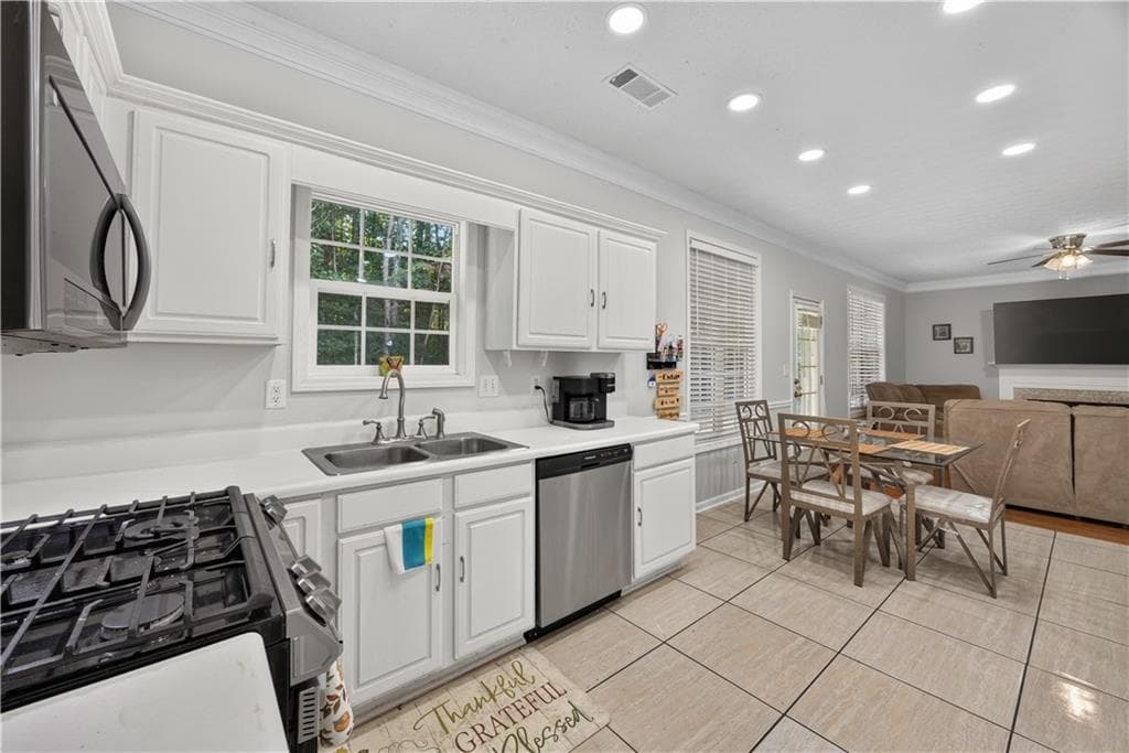 4 bedroom, 3 bathroom, 2,345 sq ft single family residence for sale at 455 Cotton Gin Lane, Lawrenceville, GA 30045 — photo 8