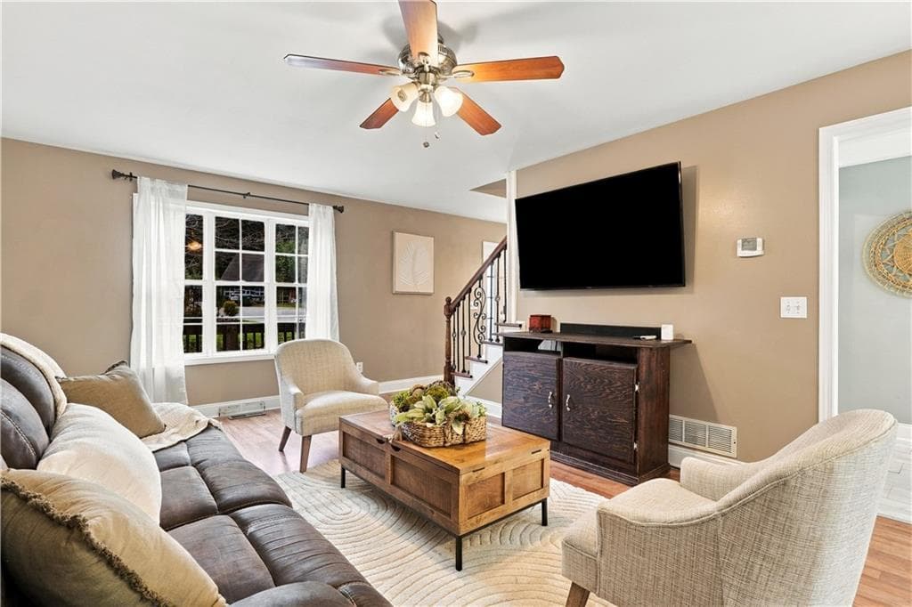 3 bedroom, 3 bathroom, 2,268 sq ft single family residence for sale at 196 W Scott Court, Fairmount, GA 30139 — photo 5
