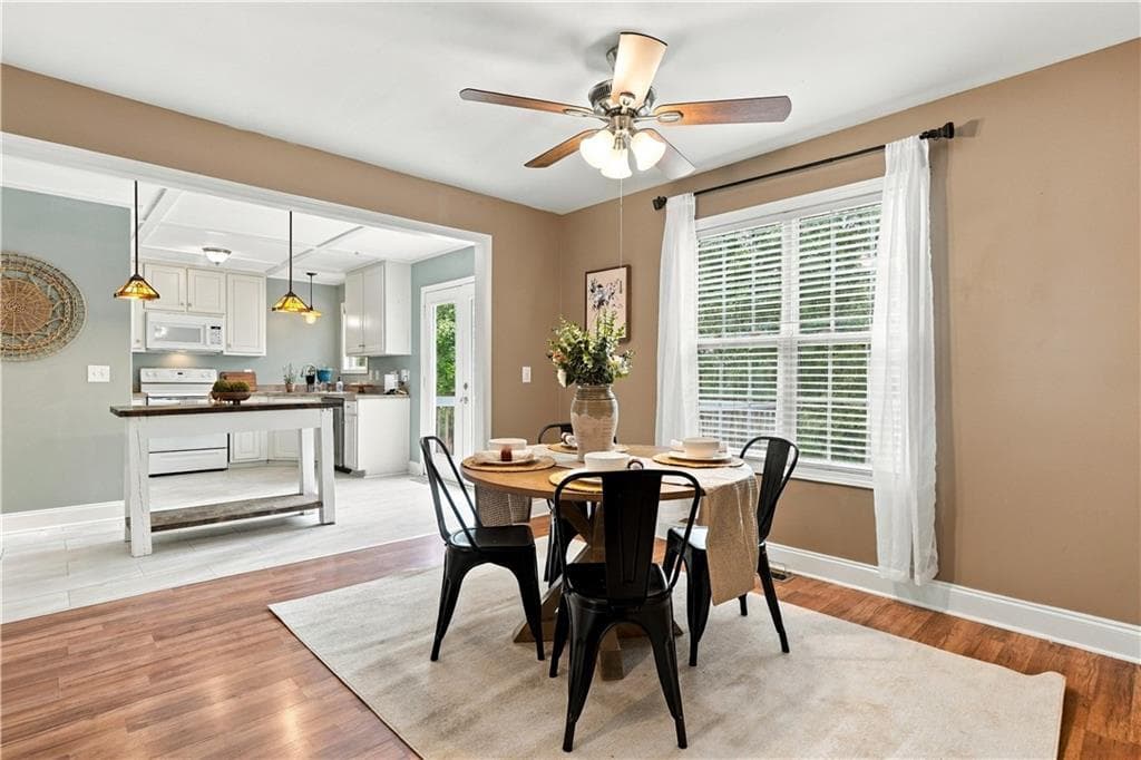 3 bedroom, 3 bathroom, 2,268 sq ft single family residence for sale at 196 W Scott Court, Fairmount, GA 30139 — photo 7