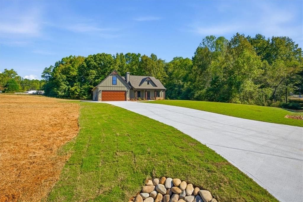 4 bedroom, 3 bathroom, 2,310 sq ft single family residence for sale at 61 Goodman Path, Temple, GA 30179 — photo 2