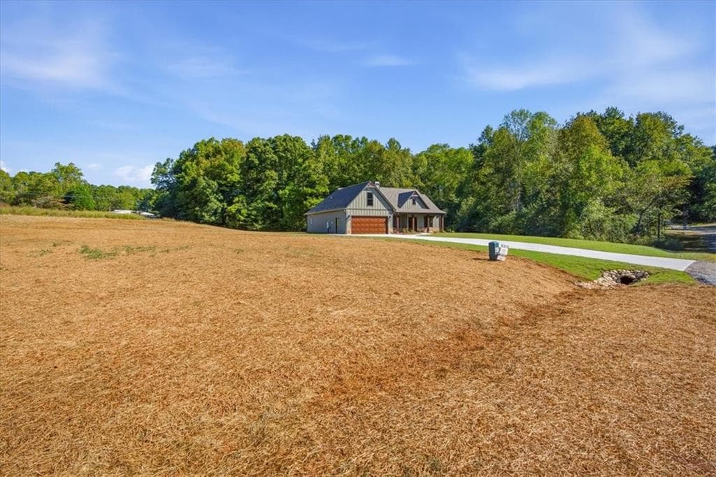 4 bedroom, 3 bathroom, 2,310 sq ft single family residence for sale at 61 Goodman Path, Temple, GA 30179 — photo 3