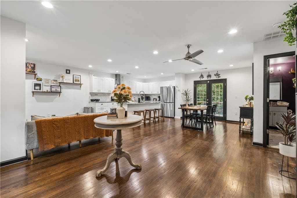 3 bedroom, 2 bathroom, 1,701 sq ft single family residence for sale at 2127 Garden Circle, Decatur, GA 30032 — photo 2