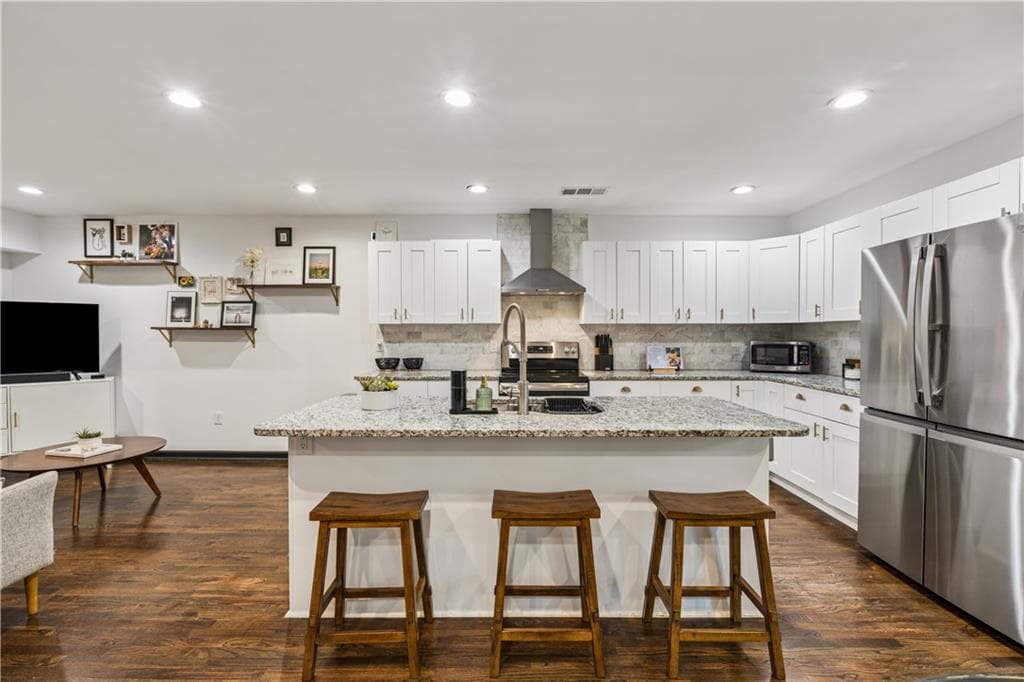 3 bedroom, 2 bathroom, 1,701 sq ft single family residence for sale at 2127 Garden Circle, Decatur, GA 30032 — photo 10