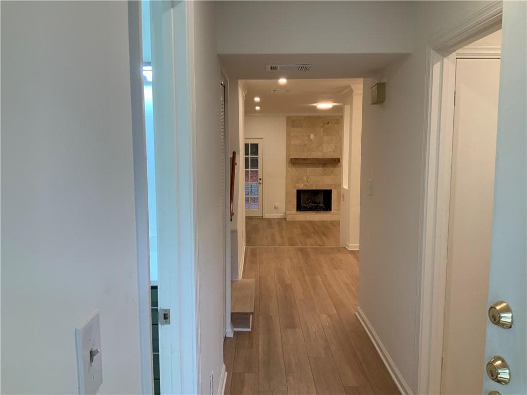 2 bedroom, 3 bathroom, 1,602 sq ft condominium for sale at 5440 Chemin De Vie, Sandy Springs, GA 30342 — photo 2