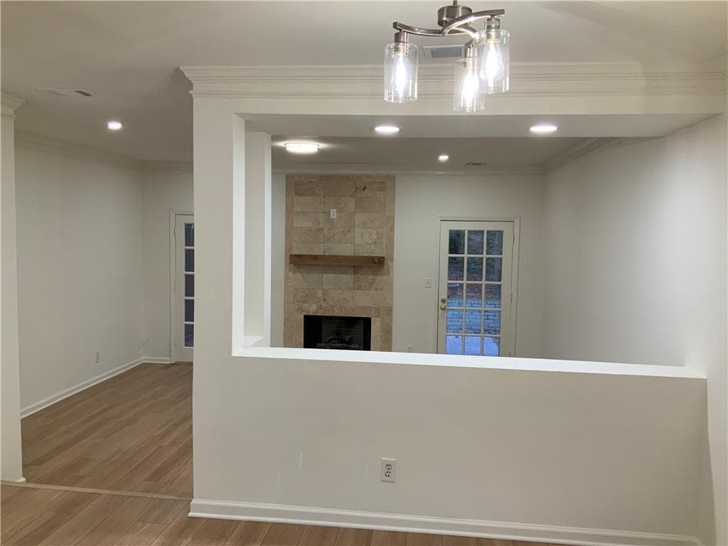 2 bedroom, 3 bathroom, 1,602 sq ft condominium for sale at 5440 Chemin De Vie, Sandy Springs, GA 30342 — photo 3