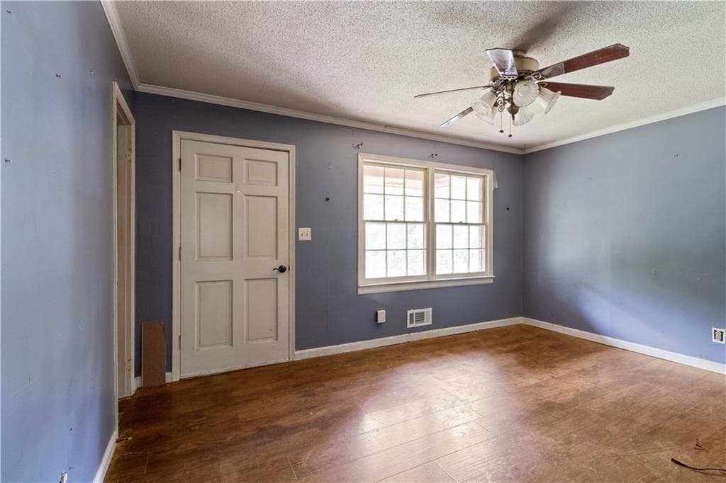 3 bedroom, 2 bathroom, 1,365 sq ft single family residence for sale at 2255 Williams Lane, Cumming, GA 30028 — photo 5