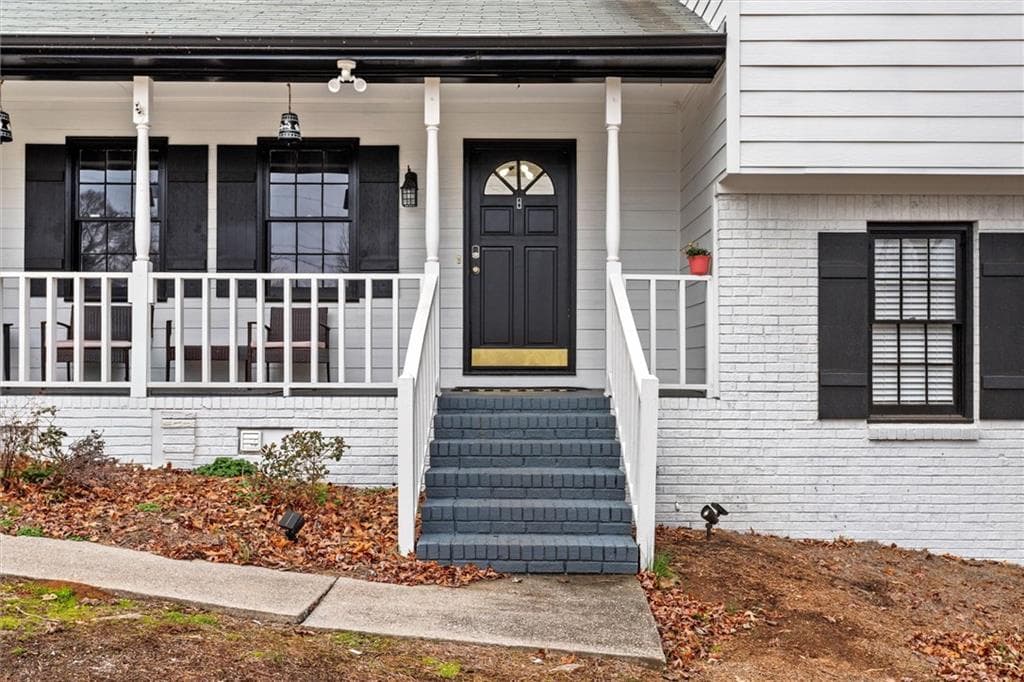 4 bedroom, 3 bathroom, 2,184 sq ft single family residence for rent at 1515 Ridge Forest Lane, Grayson, GA 30017 for $2,750 a month — photo 2