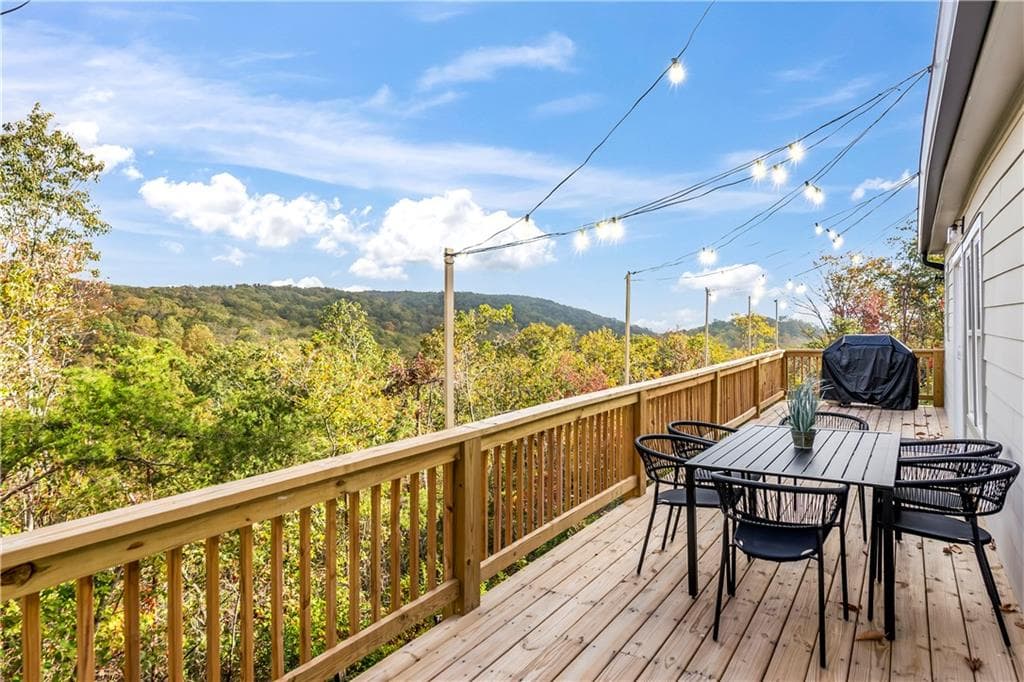4 bedroom, 2 bathroom, 1,729 sq ft single family residence for sale at 587 E Oak Trace, Jasper, GA 30143 — photo 4