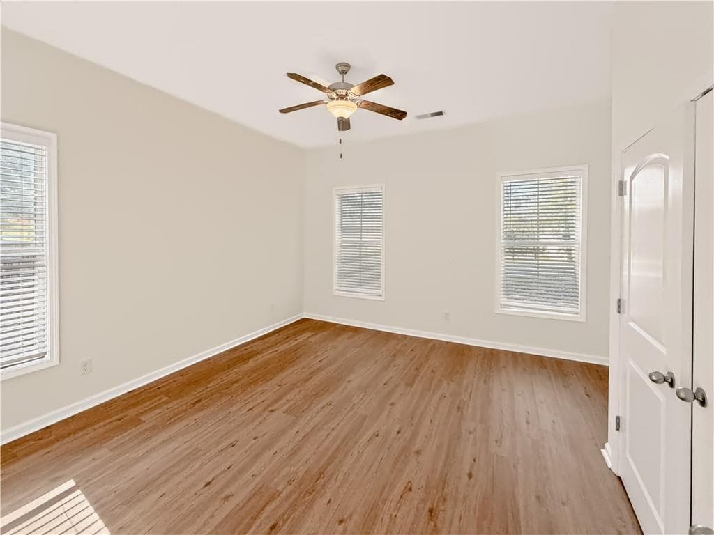 2 bedroom, 1 bathroom, 1,224 sq ft single family residence for rent at 1735 Bolton Road, Atlanta, GA 30318 for $2,600 a month — photo 10