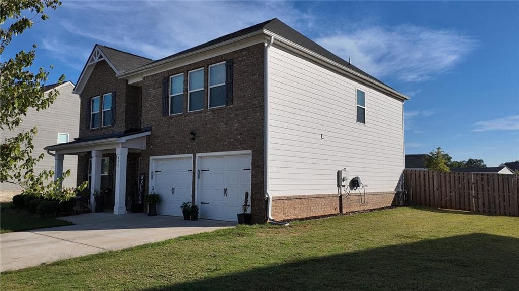 4 bedroom, 3 bathroom, 2,450 sq ft single family residence for sale at 498 Daffodil Lane, Mcdonough, GA 30253 — photo 2